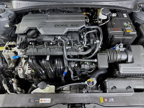 Certified 2025 Hyundai Elantra Sport FWD image 31