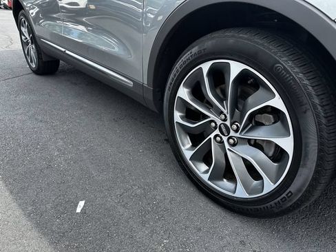 Certified 2023 Lincoln Nautilus Reserve AWD/4WD image 11