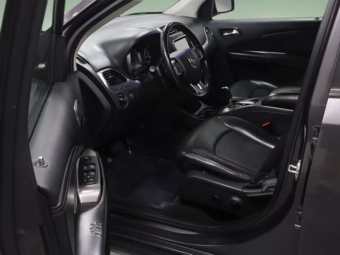 Used 2020 Dodge Journey Crossroad FWD image 8