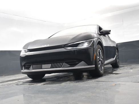 Used 2024 Kia EV6 Light image 20