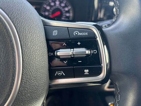 Certified 2021 Kia Sorento SX image 12
