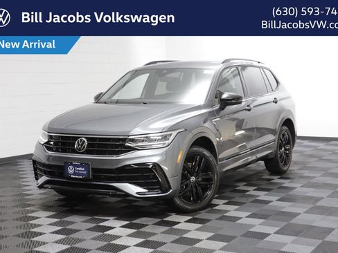 Used 2022 Volkswagen Tiguan SE R-Line image 1