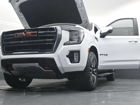 Used 2021 GMC Yukon XL AT4 w/ AT4 Premium Plus Package AWD/4WD image 41