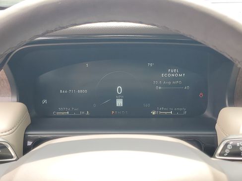 Used 2023 Lincoln Nautilus Reserve AWD/4WD image 15