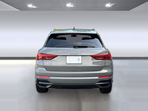 Used 2022 Audi Q3 2.0T Premium Plus w/ Premium Plus Package AWD/4WD image 10