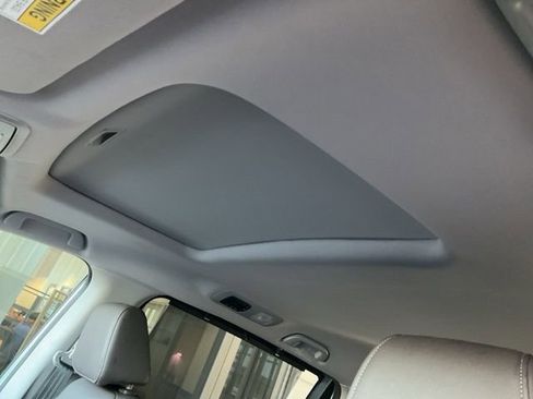 Certified 2023 Honda Odyssey EX-L image 7
