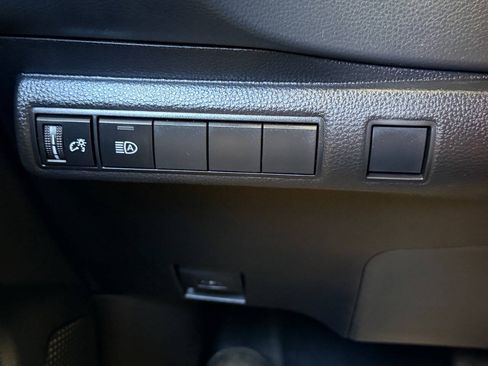 Used 2022 Toyota Corolla LE FWD image 34
