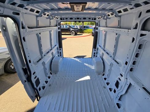 Used 2025 RAM ProMaster 2500 w/ Quick Order Package 22G SLT FWD image 22