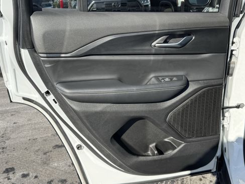 Used 2024 Jeep Grand Cherokee Laredo w/ Luxury Tech Group I image 30