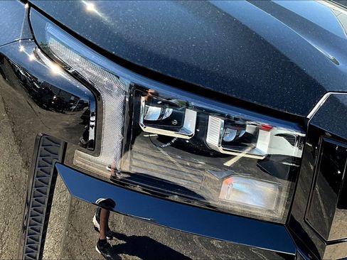 New 2026 Nissan Frontier SV AWD/4WD image 8
