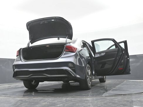 Used 2022 Kia Forte LXS FWD image 49