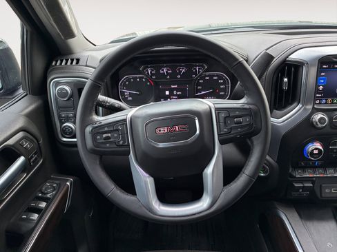 Used 2020 GMC Sierra 1500 SLT image 13