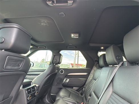 Used 2023 Land Rover Discovery HSE R-Dynamic image 15