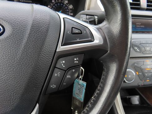 Used 2014 Ford Fusion SE w/ Equipment Group 202A FWD image 18