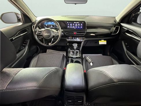 Used 2024 Kia Seltos S FWD image 30