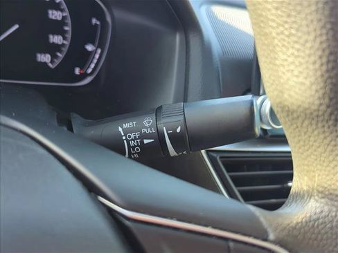 Used 2019 Honda Accord EX image 19