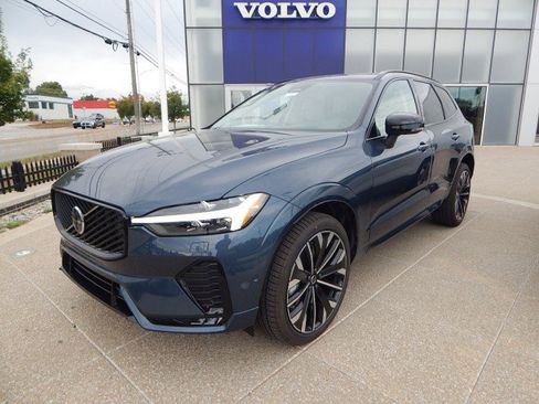 New 2026 Volvo XC60 B5 Ultra w/ Climate Package image 2