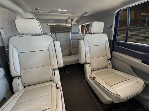 Used 2021 GMC Yukon XL Denali w/ Denali Ultimate Package image 18