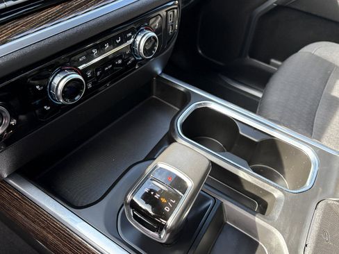 Used 2022 GMC Sierra 1500 Elevation AWD/4WD image 12