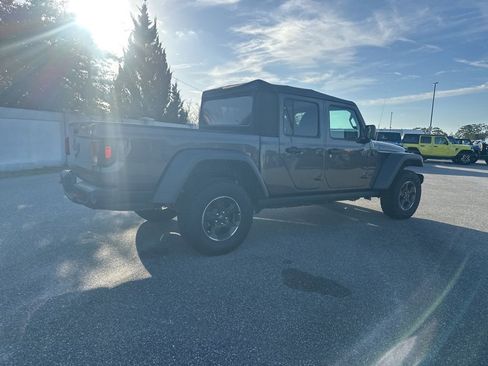 Used 2022 Jeep Gladiator Rubicon w/ Cold Weather Group image 5