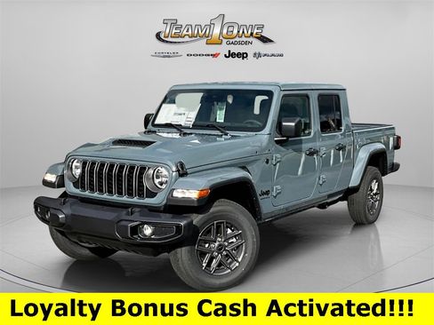 New 2025 Jeep Gladiator Sport image 3