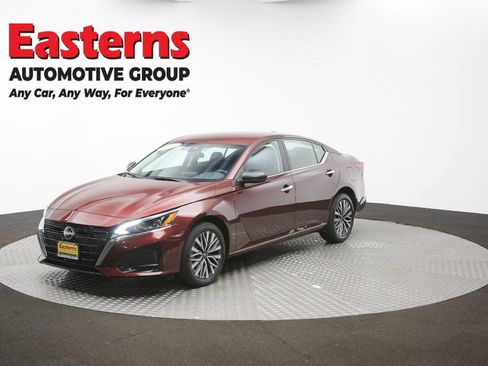 Used 2025 Nissan Altima 2.5 SV AWD/4WD image 51
