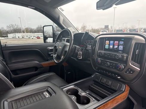 Used 2017 Chevrolet Silverado 2500 High Country w/ Duramax Plus Package image 13