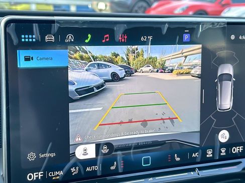 New 2026 Volkswagen Tiguan SE image 18