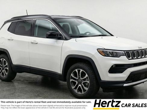 Used 2025 Jeep Compass Trailhawk image 1