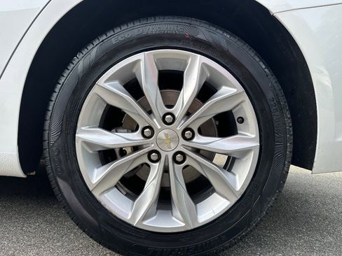 Used 2023 Chevrolet Malibu LT FWD image 30