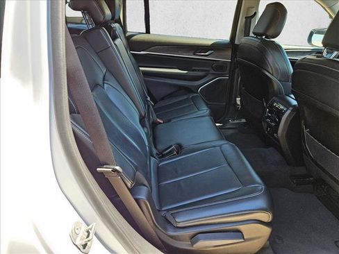 Used 2021 Jeep Grand Cherokee L Limited AWD/4WD image 17