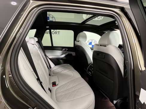 Used 2023 BMW X5 xDrive40i w/ M Sport Package AWD/4WD image 23
