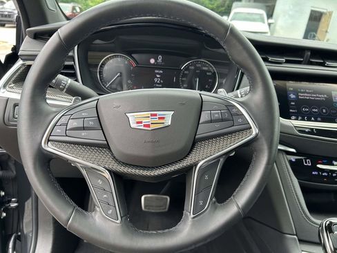 Used 2020 Cadillac XT5 Sportv w/ LPO, Floor Liner Package AWD/4WD image 22