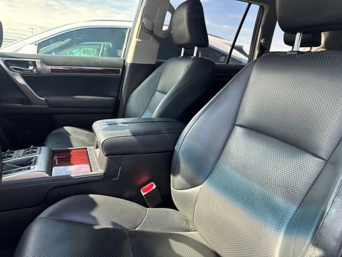 Used 2019 Lexus GX 460 Luxury AWD/4WD image 11
