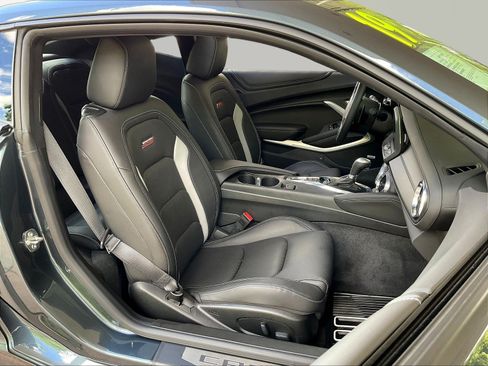 Used 2019 Chevrolet Camaro SS RWD image 27