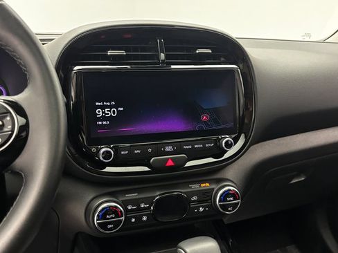 Used 2025 Kia Soul EX FWD image 20