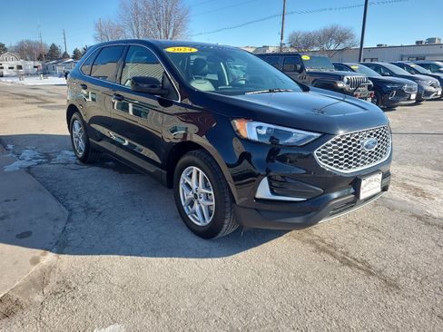 Used 2024 Ford Edge SEL image 4