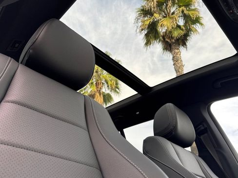 New 2026 Mercedes-Benz GLS 450 4MATIC image 32