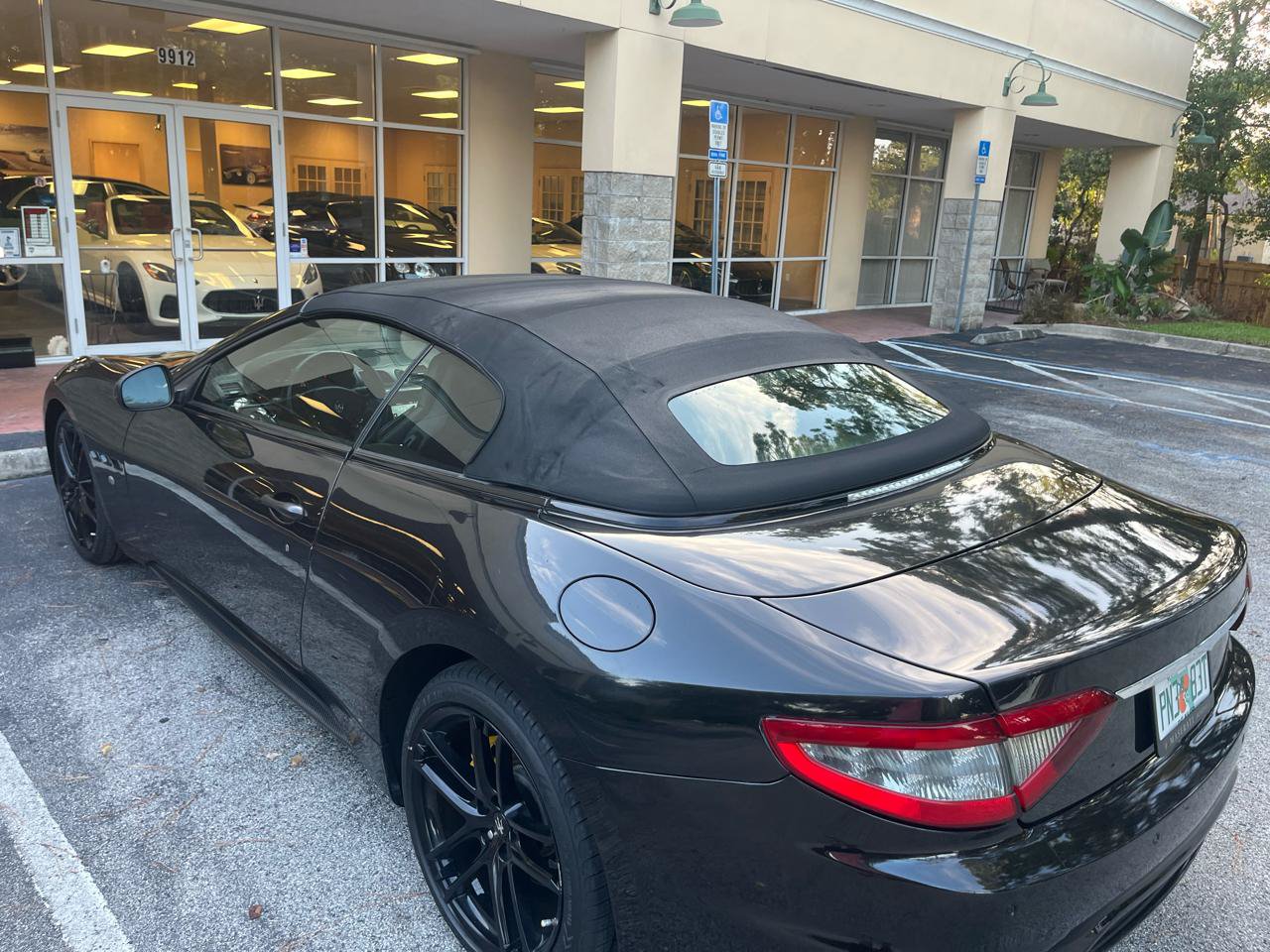 Used 2018 Maserati GranTurismo Sport RWD image 25