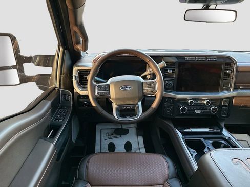 Used 2024 Ford F350 King Ranch w/ FX4 Off-Road Package image 24