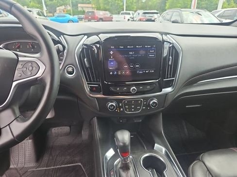 Certified 2023 Chevrolet Traverse RS FWD image 19