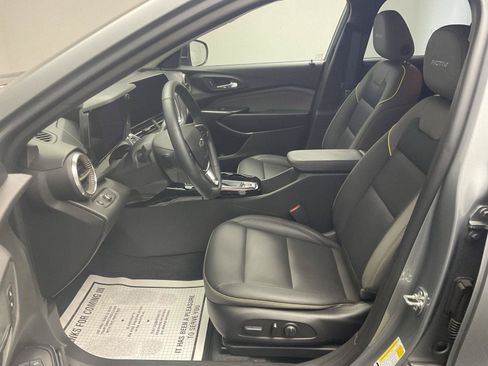 Certified 2025 Chevrolet Trax ACTIV w/ Driver Confidence Package FWD image 12