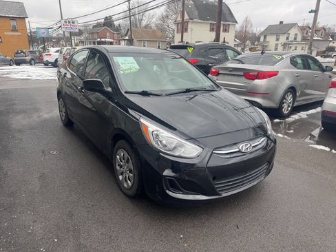 Used 2017 Hyundai Accent SE image 7