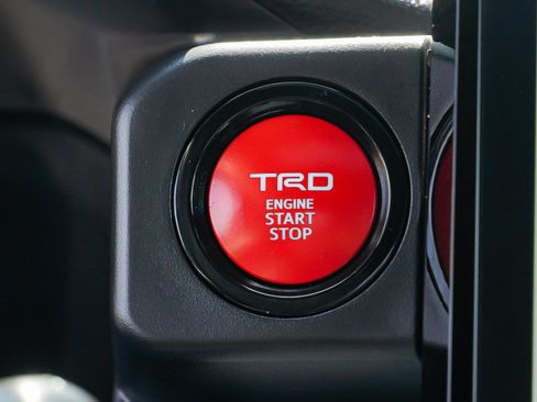 Used 2024 Toyota Tacoma TRD Off-Road w/ TRD Off Road Upgrade Package AWD/4WD image 37