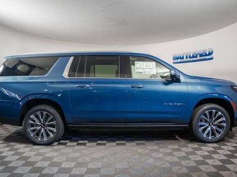 New 2026 Chevrolet Suburban High Country image 12