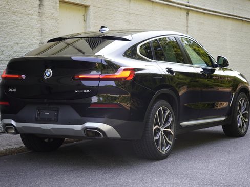 Used 2022 BMW X4 xDrive30i w/ Premium Package 2 AWD/4WD image 7