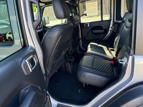 Used 2021 Jeep Wrangler Unlimited Rubicon image 13