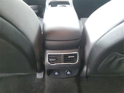 Used 2022 Hyundai Santa Fe SE image 14