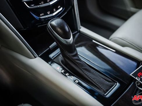 Used 2014 Cadillac XTS FWD image 16