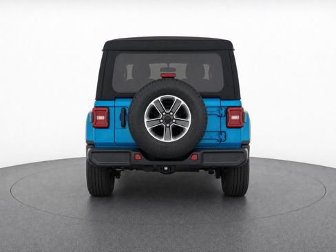 Used 2020 Jeep Wrangler Unlimited Sahara AWD/4WD image 4